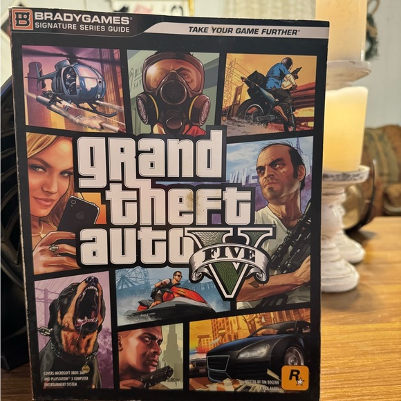 Grand Theft Auto V Signature Series Guide - Picture 1 of 1